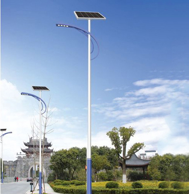 安多太阳能路灯
