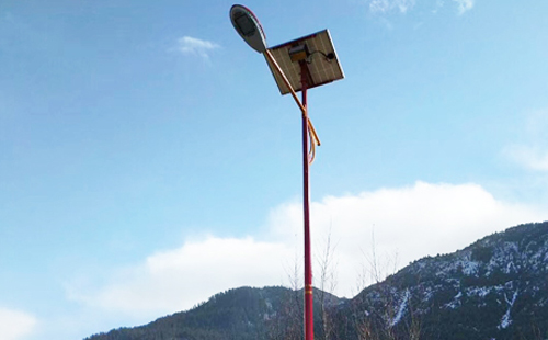 如何选择高质量的安多太阳能路灯材料：全方位指南