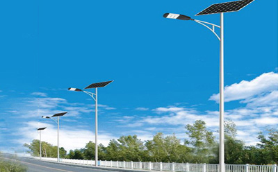 农村道路装安多太阳能路灯选多大瓦数实测